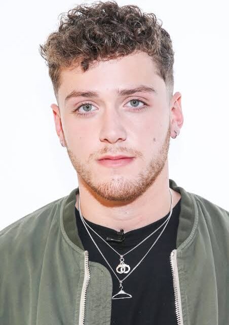 Bazzi (singer) Biography: Age, Girlfriend, Songs, Height, Ethnicity, Net Worth, Parents, Awards