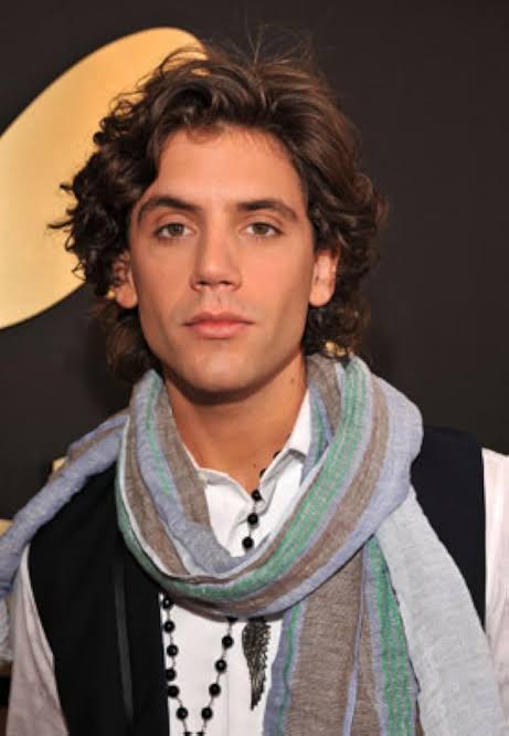 MIKA - Biography