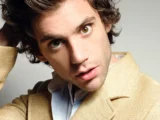 MIKA (singer) Bio: Boyfriend, Ethnicity, Net Worth, Parents, Songs, Height, Age, Awards