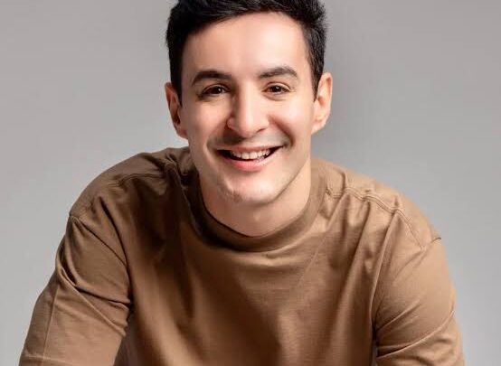 Leandro Borges Biography: Religion, Age, Songs, Net Worth, Height, Instagram, Girlfriend
