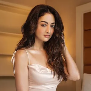 Sandeepa Dhar - Biography