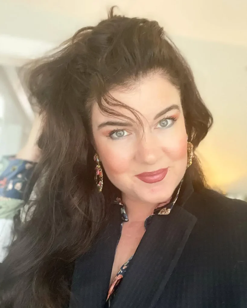 Gabrielle Miller - Biography