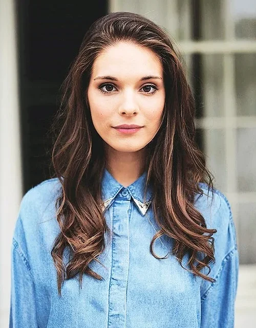 Caitlin Stasey Biography: Age, Height, Net Worth, Parents, Movies & TV Shows, Partner