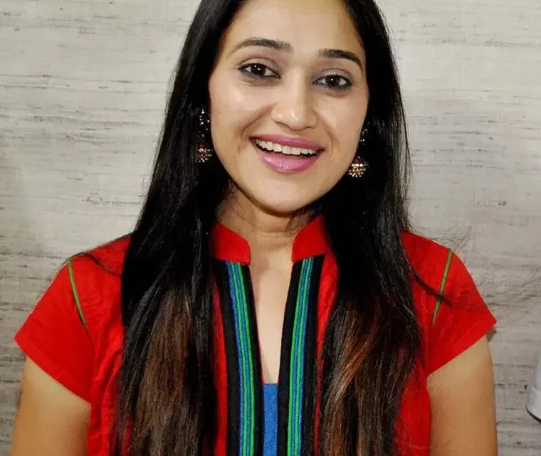 Disha Vakani Biography: Husband, Age, Children, Net Worth, Parents, TV Shows