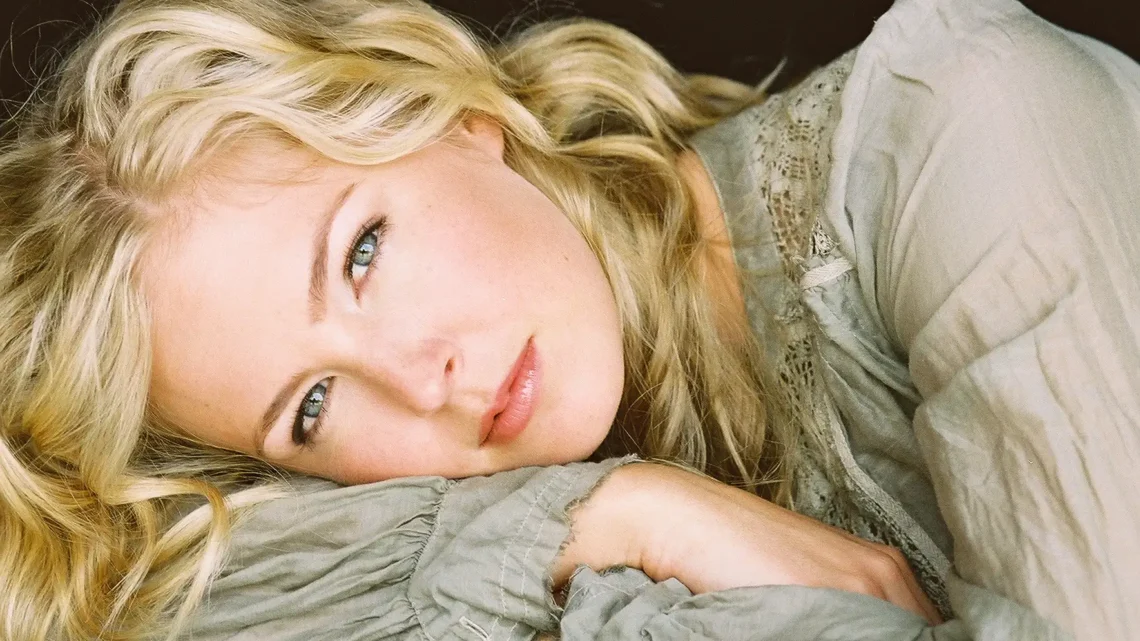 Keri Lynn Pratt Biography: Movies, Husband, Children, Age, Height, Net Worth, TV Shows, Awards, Modelling