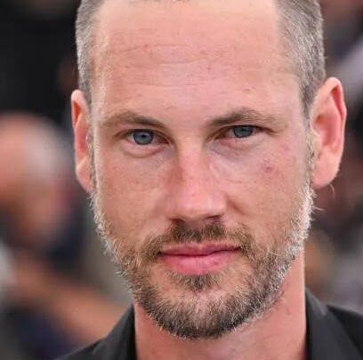 John Robinson Bio: Movies, Age, Net Worth, Ethnicity, Height, Parents, Religion