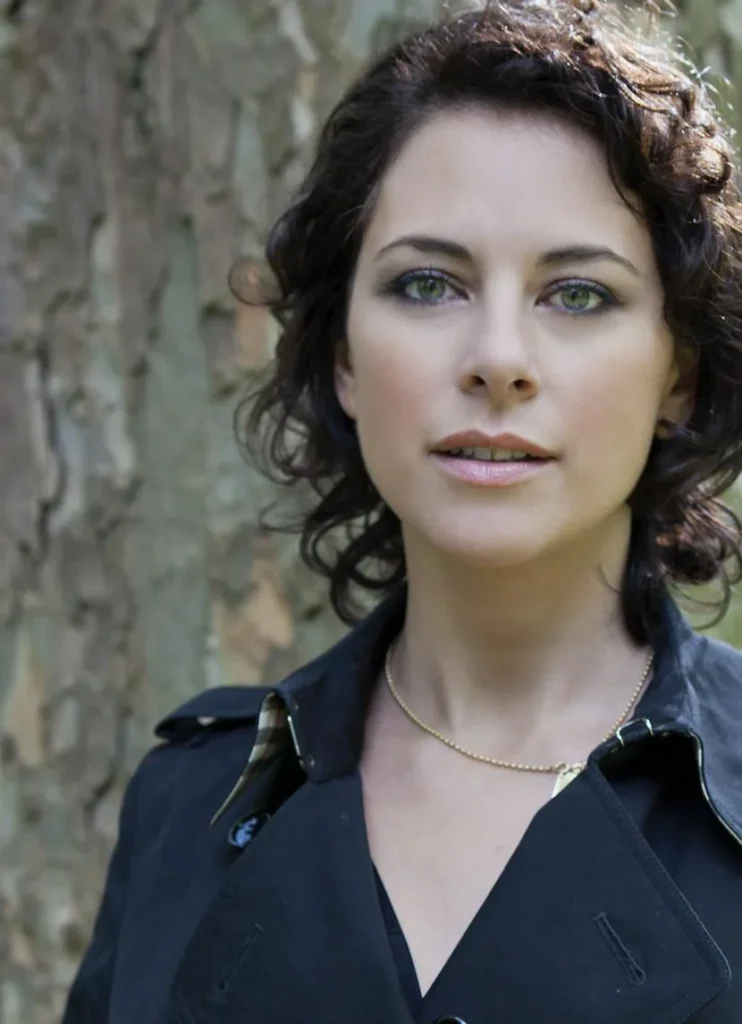 Belinda Stewart-Wilson - Biography