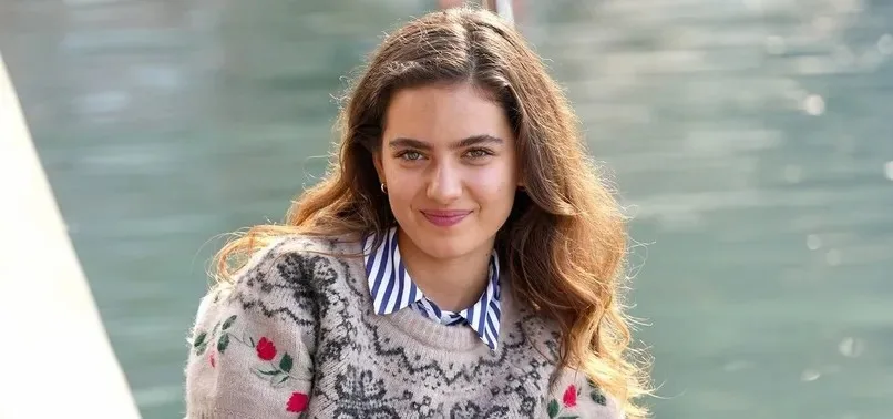 Ava Yaman - Biography