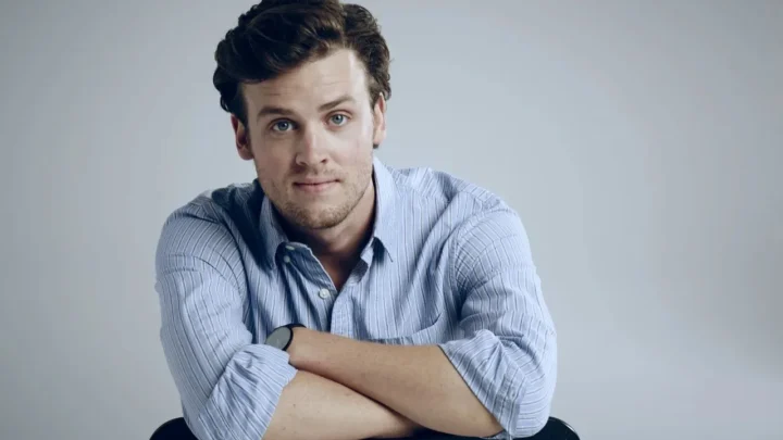 Jack Cutmore-Scott Bio: Height, Wife, Parents, Age, Net Worth, Movies, Ethnicity, Religion