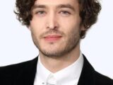 Alexander Vlahos Biography: Height, Wife, Age, Net Worth, Ethnicity, Movies, Parents