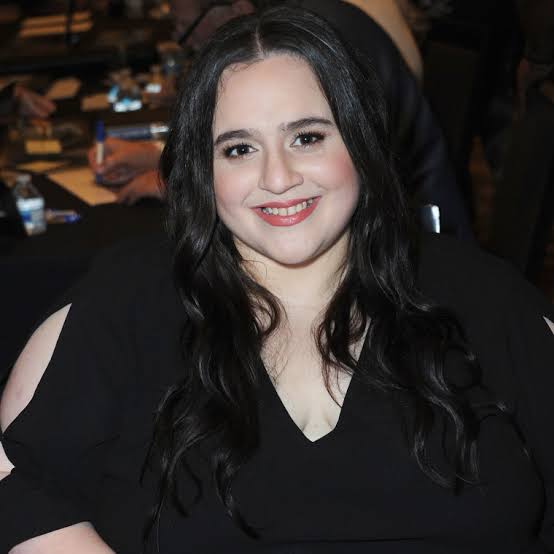 Nikki Blonsky - Biography
