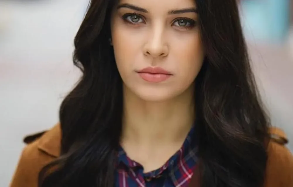 Devrim Özkan Biography: Boyfriend, Age, Height, Net Worth, Movies & TV Shows, Instagram