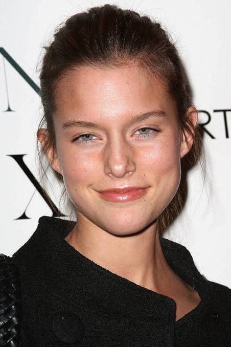 Kim Cloutier - Biography