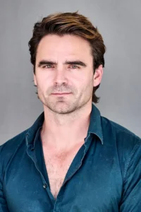 Dustin Clare - Biography