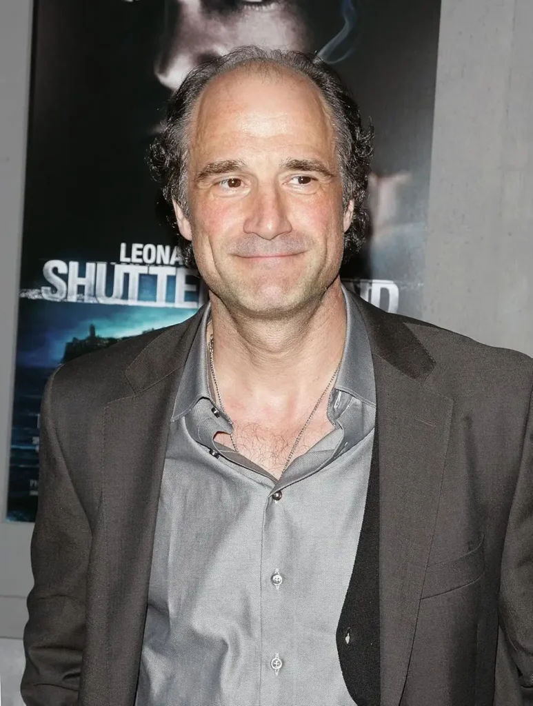 Elias Koteas - Biography