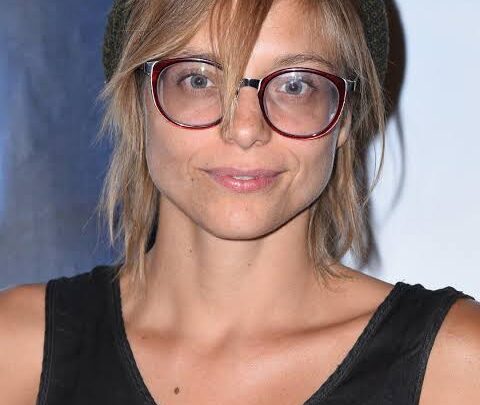 Lizzie Brocheré Biography: Nationality, Age, Height, Net Worth, Instagram, Movies, Parents, TV Shows, Awards