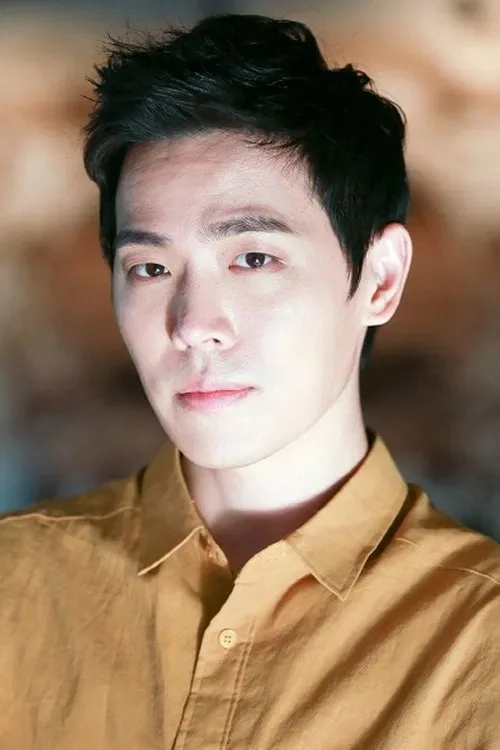 Lee Dong-ha - Biography