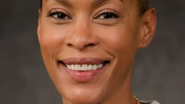 Kearran Giovanni Biography: Children, Net Worth, Husband, Age, Height,  TV Shows, Nationality, Facebook