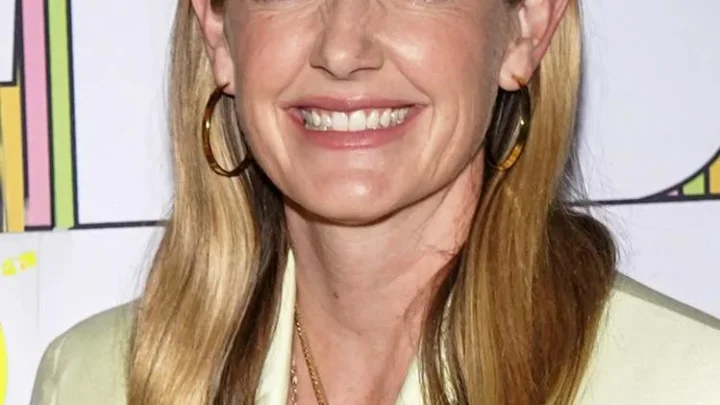 Stephanie Allynne Biography: Husband, Height, Instagram, Net Worth, Movies, Awards, Religion, Age