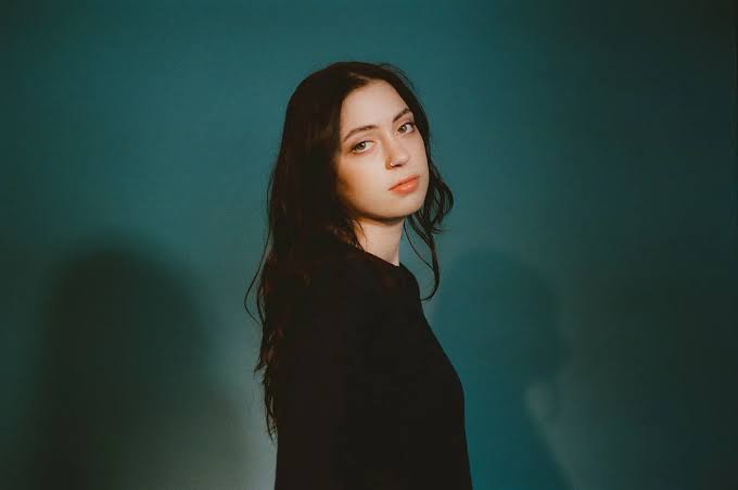 Lizzy McAlpine - Biography