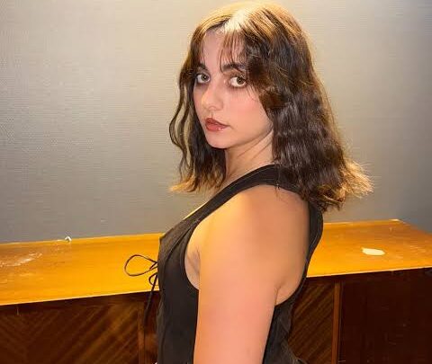 Déyyess Bio: Age, Height, Net Worth, Songs, Albums, Parents, Career, Instagram