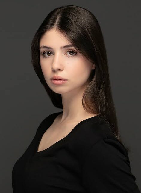Zeynep Atılgan Biography: Age, Height, Net Worth, Parents, TV Shows, Boyfriend