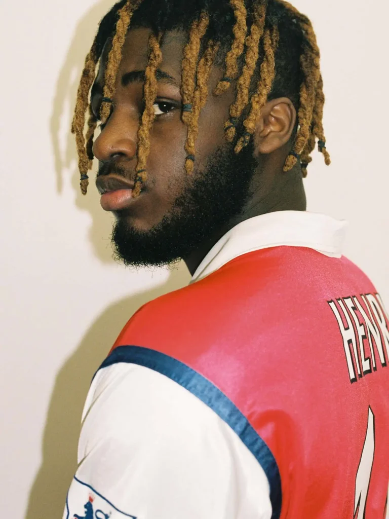 ZieZie - Biography