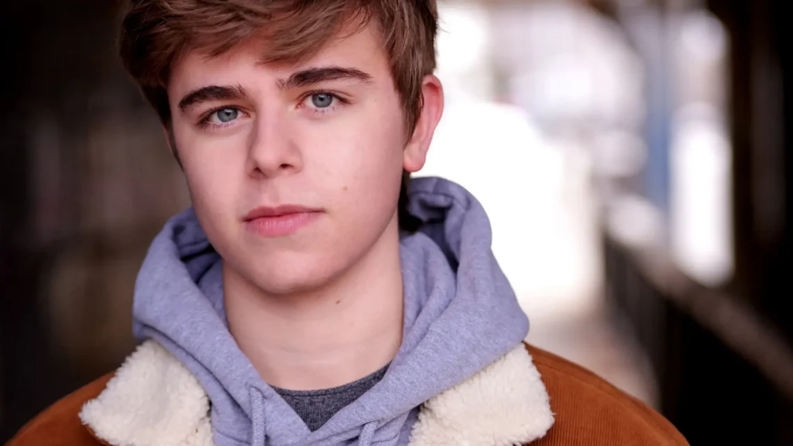 Alexander Elliot Biography: Age, Height, Net Worth, Parents, Movies & TV Shows, Instagram