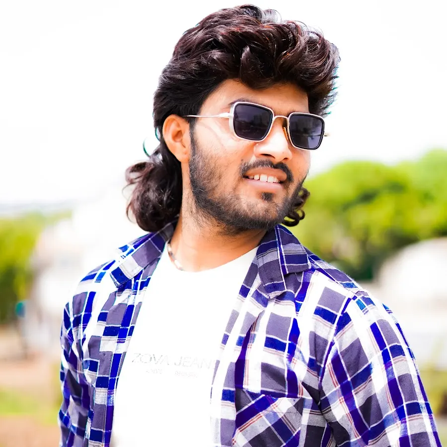 Vinod Kumavat - Biography
