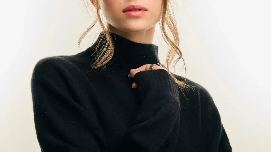 Simone Lockhart Biography: Age, Height, Net Worth, Parents, Movies & TV Shows, Instagram