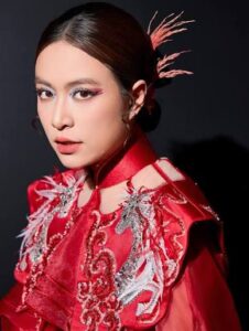 Hoàng Thùy Linh