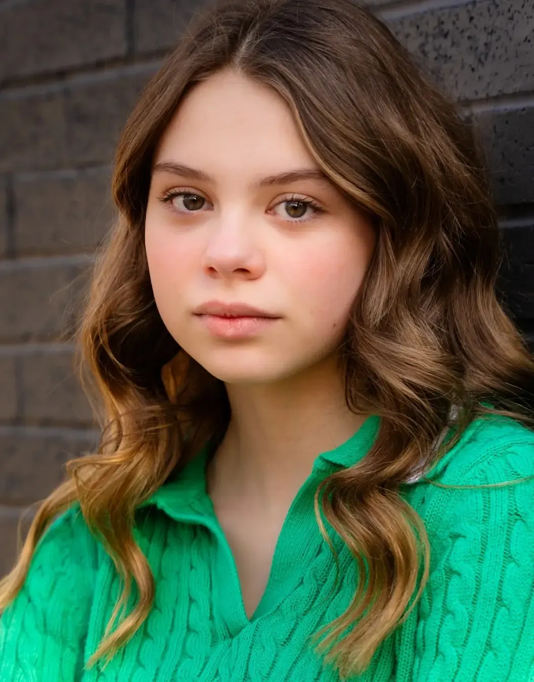 Scarlett Fernandez Photo