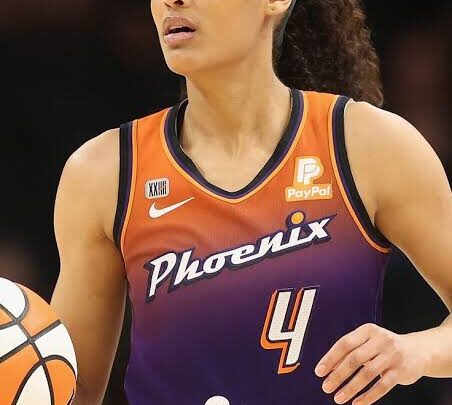 Skylar Diggins Biography: Age, Height, Husband, Net Worth, Parents, Ethnicity, Awards, Olympic Games