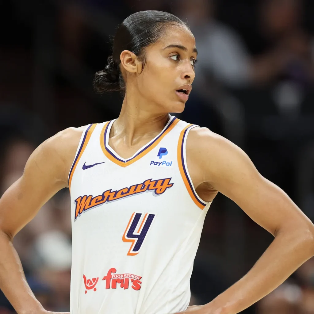 Skylar Diggins-Smith - Biography