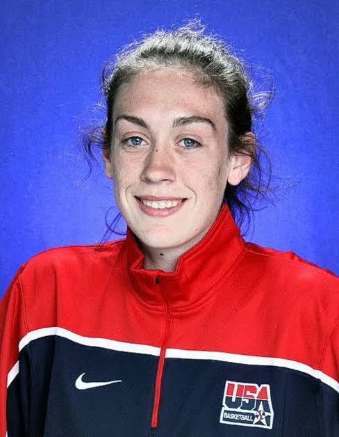 Breanna Stewart - Biography