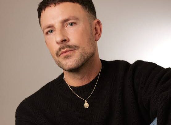 Shlømo Biography: Wife, Net Worth, Height, Songs, Age, Ethnicity, Instagram, Awards, Parents