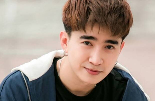 Chi Dân Biography: Height, Songs, Net Worth, Ethnicity, Girlfriend, Awards, Movies, Age, Parents