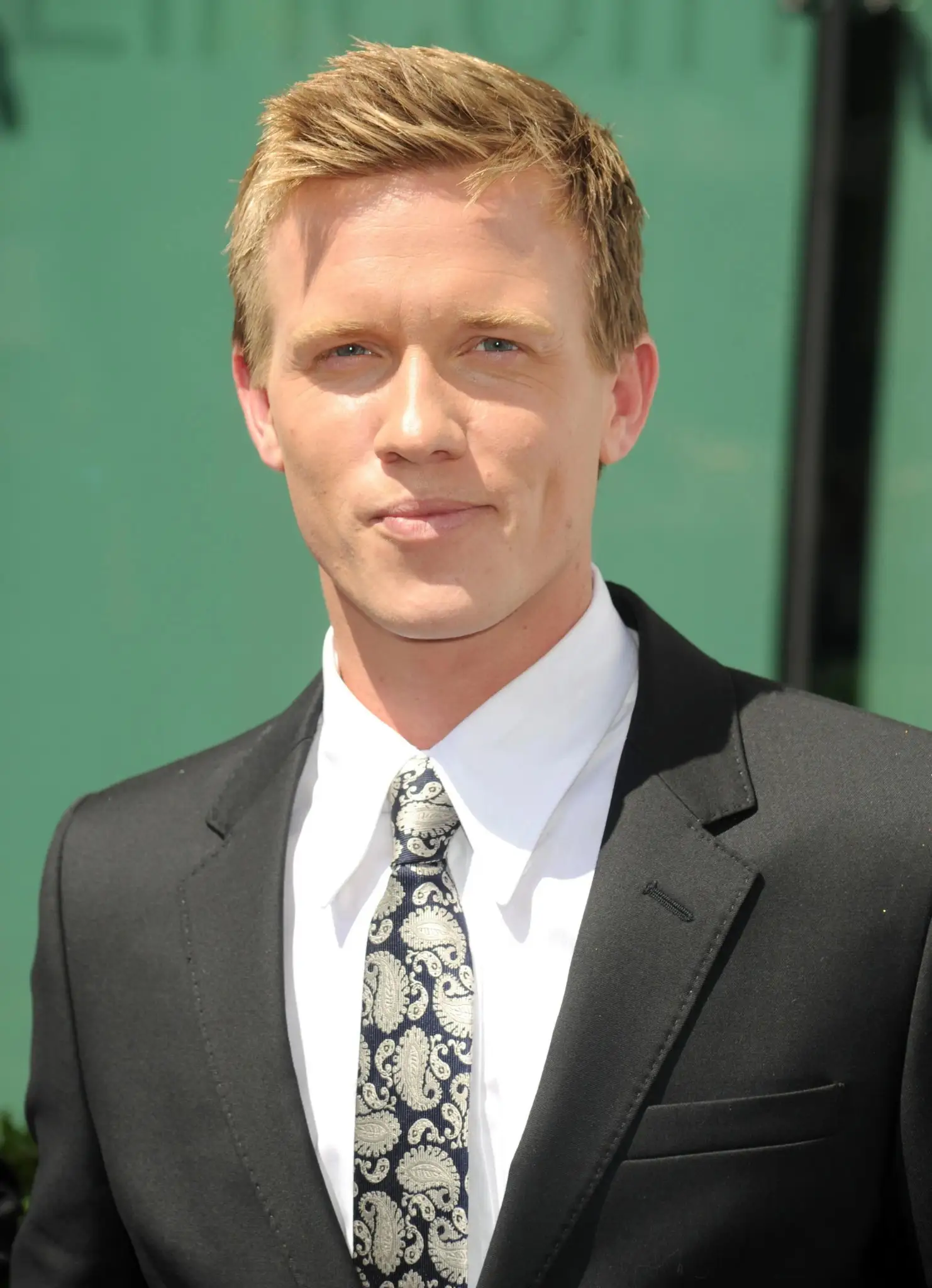 Warren Kole - Biography