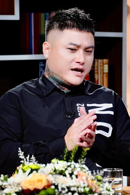 Vũ Duy Khánh - Biography