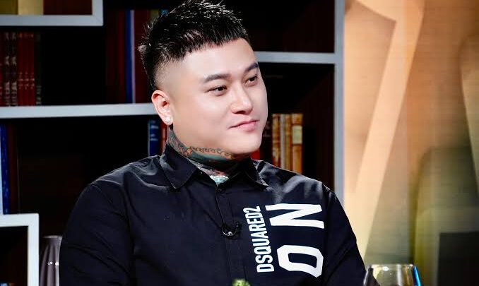 Vũ Duy Khánh Biography: Wife, Instagram, Net Worth, Age, Songs, Height, Religion, Parents