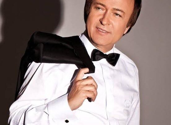 Erol Evgin Biography: Wife, Net Worth, Parents, Age, Songs, Awards, Instagram, Height, Ethnicity, Children