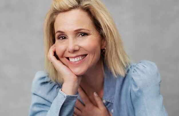 Sally Phillips Biography: Comedy, Parents, Husband, Age, Kids, Net Worth, Height, Awards, Movies