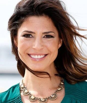 Cindy Sampson Biography: Net Worth, Partner, Parents, Kids, TV Shows, Husband, Age, Height, Instagram