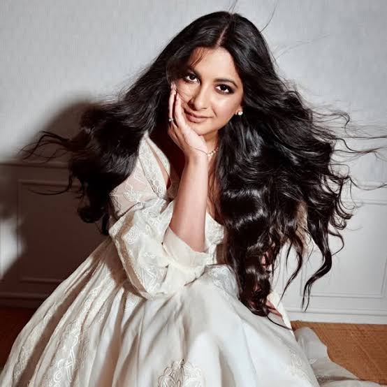 Rhea Kapoor Biography: Husband, Parents, Net Worth, Movies, Height, Age, Sister, Awards