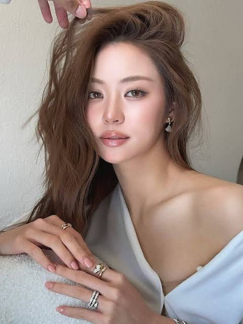 Miu Natsha - Biography