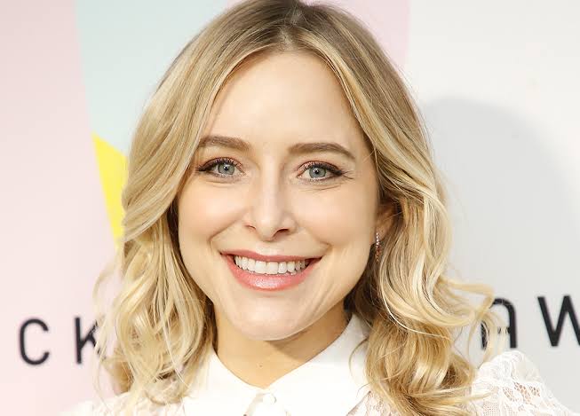 Jenny Mollen Biography: Net Worth, Siblings, Husband, Age, Height, Movies, Comedy, Books, Ethnicity