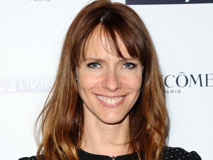 Dolly Wells Biography: Husband, Net Worth, Kids, Parents, Age, Height, Movies, Books, Ethnicity