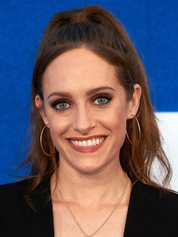 Carly Chaikin Biography: Age, Height, Parents, Siblings, Net Worth, Movies & TV Shows, Husband