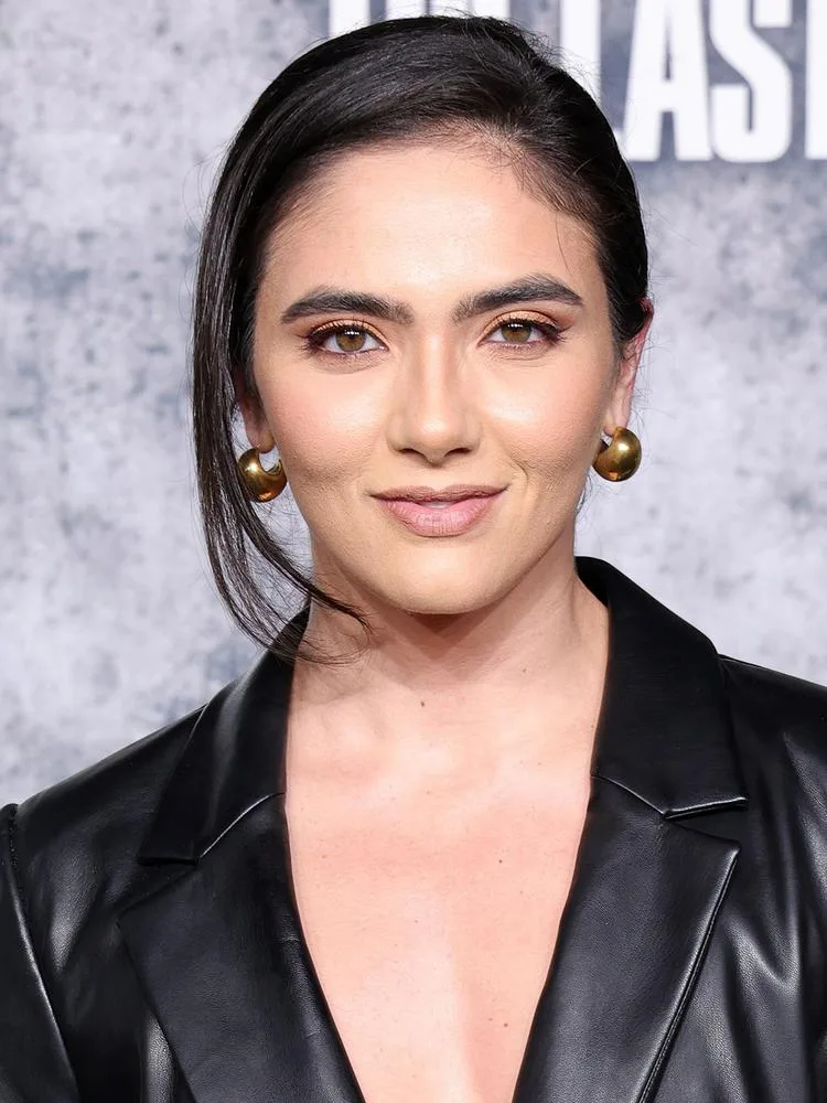 Arienne Mandi - Biography