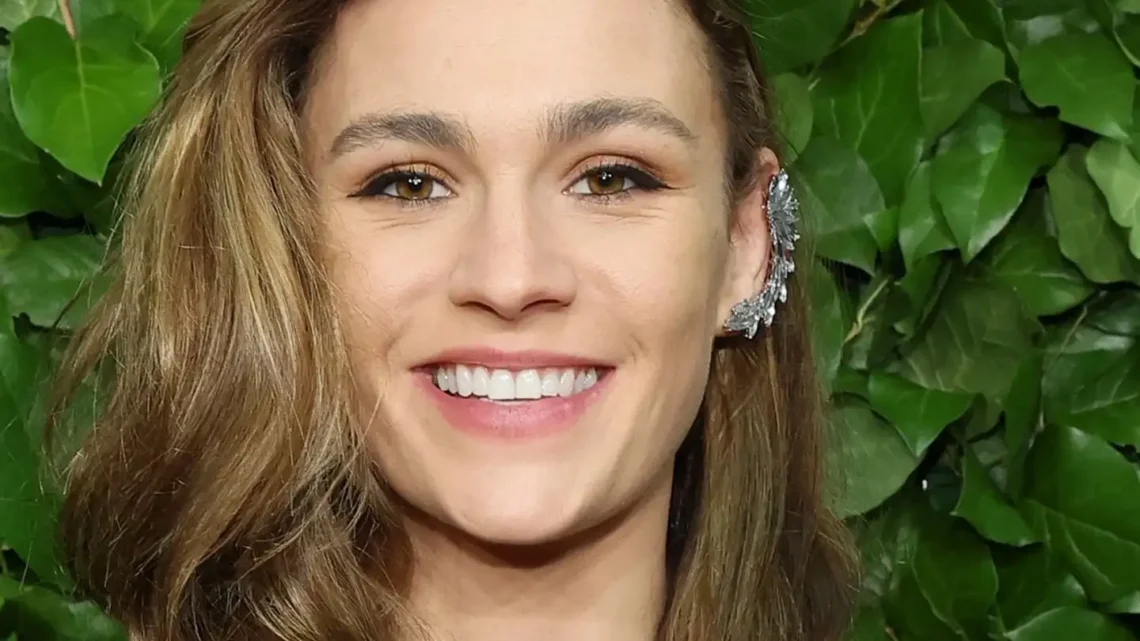 Sophie Skelton Biography: Age, Height, Parents, Siblings, Net Worth, Movies & TV Shows, Boyfriend